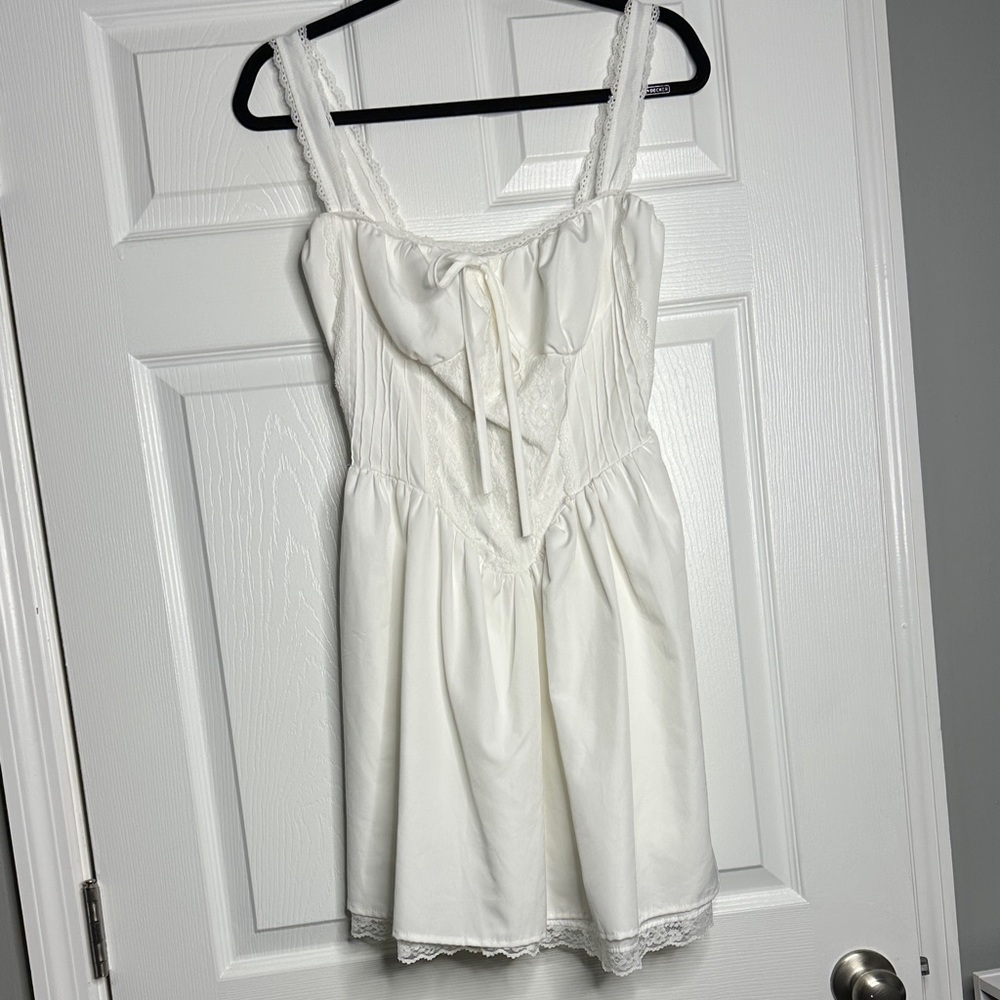 Source Unknown White Lace Trim Dress